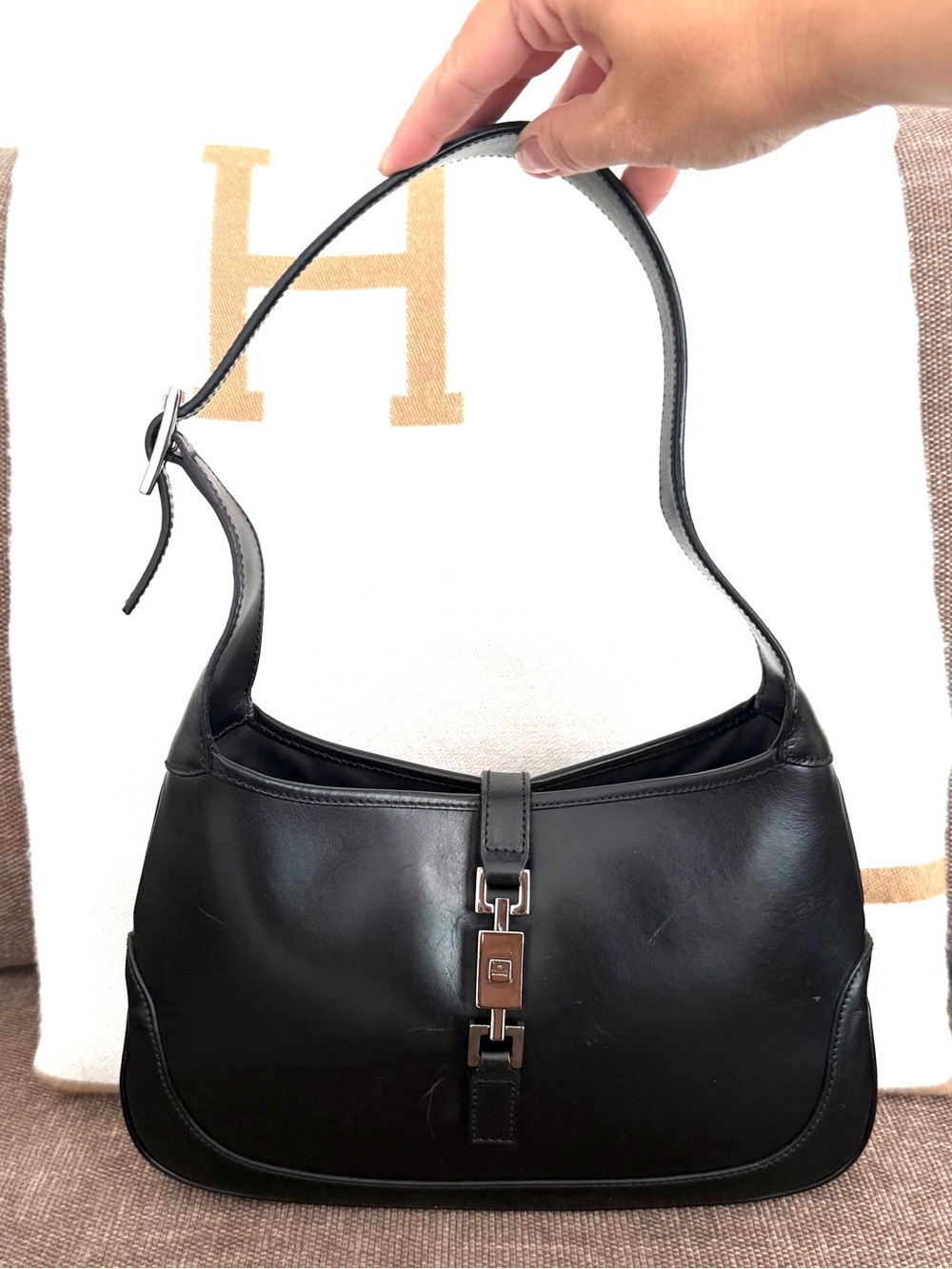 Gucci authentic black leather Jackie hobo shoulder bag silver hardware small